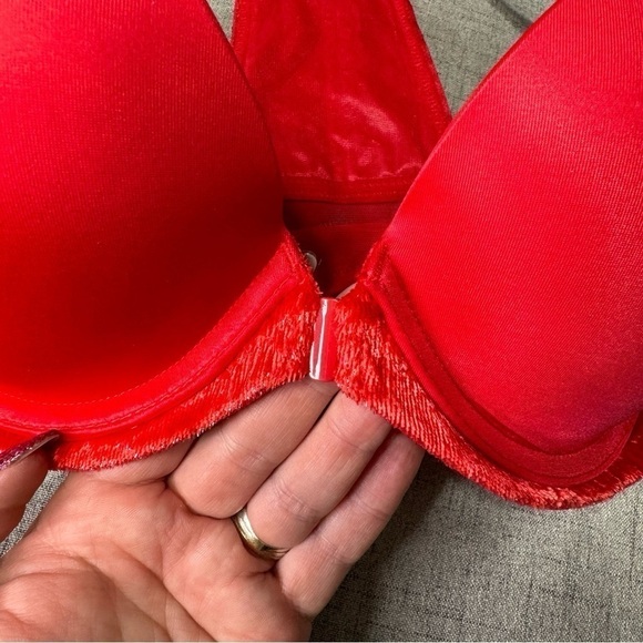 Victoria’s Secret Very Sexy Front Close Push Up Bra Velvet Trim Racerback Red - Picture 8 of 9